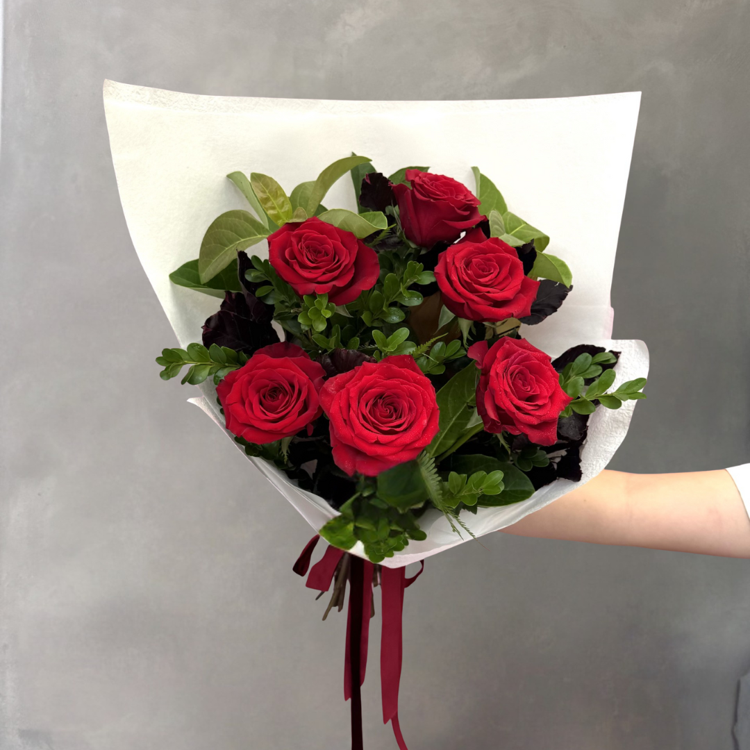 Love Story | Half Dozen Red Rose Bouquet